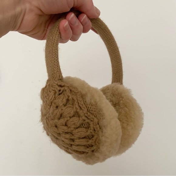 Ear Muffs, Soft and Cozy Winter Ear warmers. - Picture 6 of 14